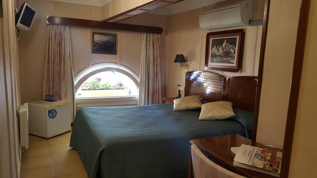 Hotel La Residencia كاذاكيس المظهر الخارجي الصورة