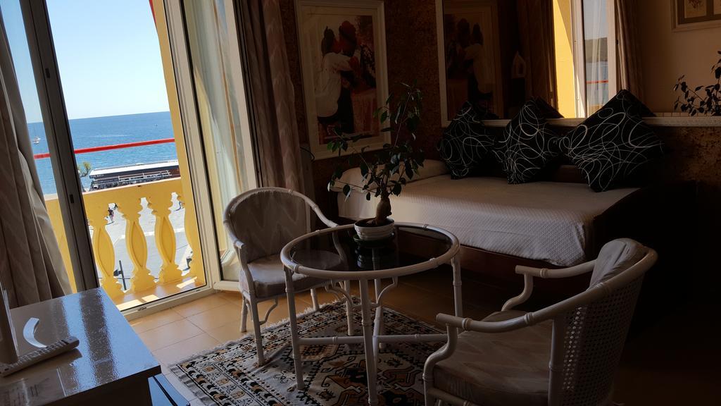 Hotel La Residencia كاذاكيس المظهر الخارجي الصورة