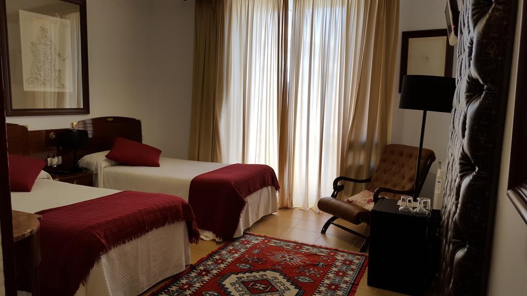Hotel La Residencia كاذاكيس المظهر الخارجي الصورة